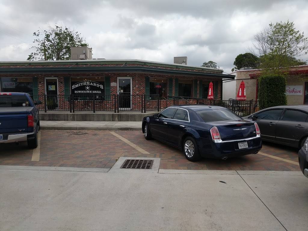 Smithharts Downtown Grill | restaurant | 104 That Way, Lake Jackson, TX 77566, USA | 9792970082 OR +1 979-297-0082