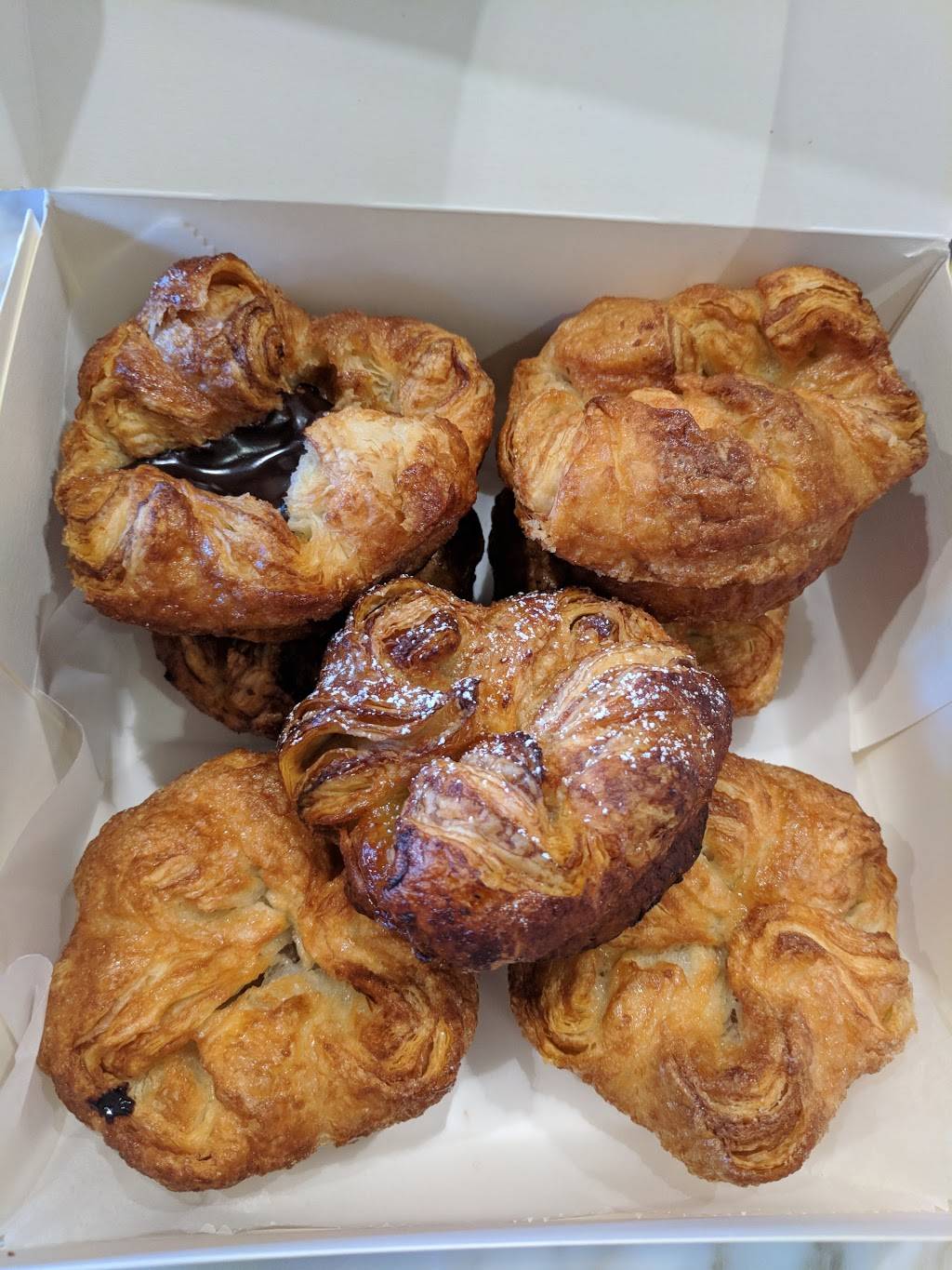 b. patisserie | bakery | 2821 California St, San Francisco, CA 94115, USA | 4154401700 OR +1 415-440-1700