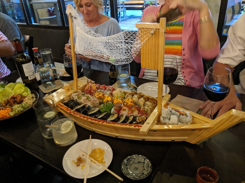 Shortys Somewhat Fancy Bar | restaurant | 208 Court Ave, Des Moines, IA 50309, USA | 5152823663 OR +1 515-282-3663