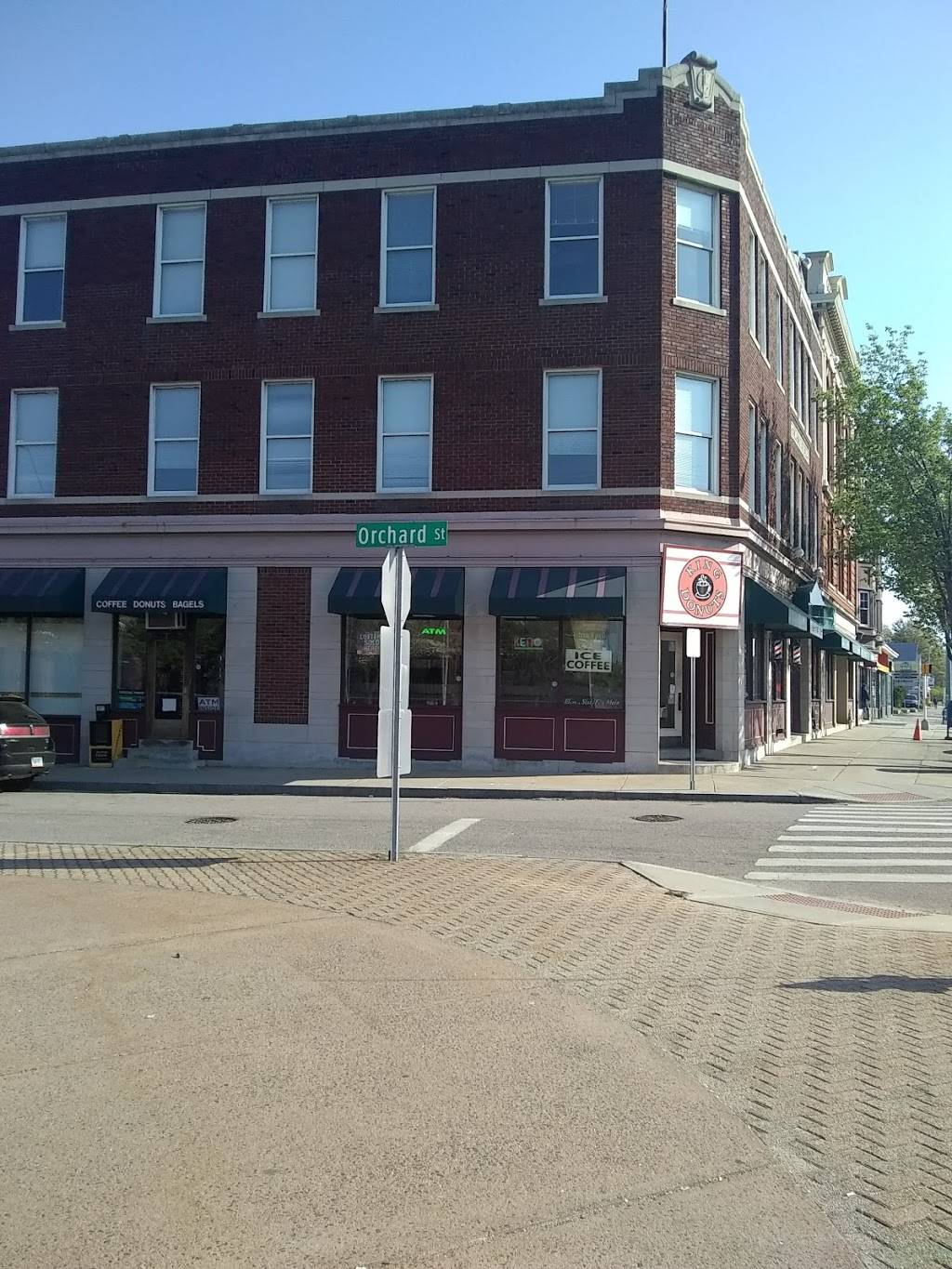 King Donuts | restaurant | 1165 Main St, East Hartford, CT 06108, USA | 8605285098 OR +1 860-528-5098