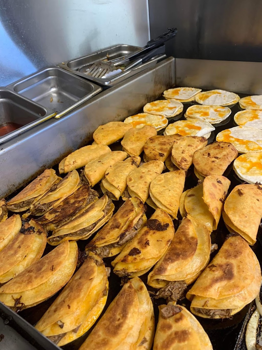 El Tapatio | restaurant | 4762 S 12th Ave, Tucson, AZ 85714, USA | 5203925744 OR +1 520-392-5744