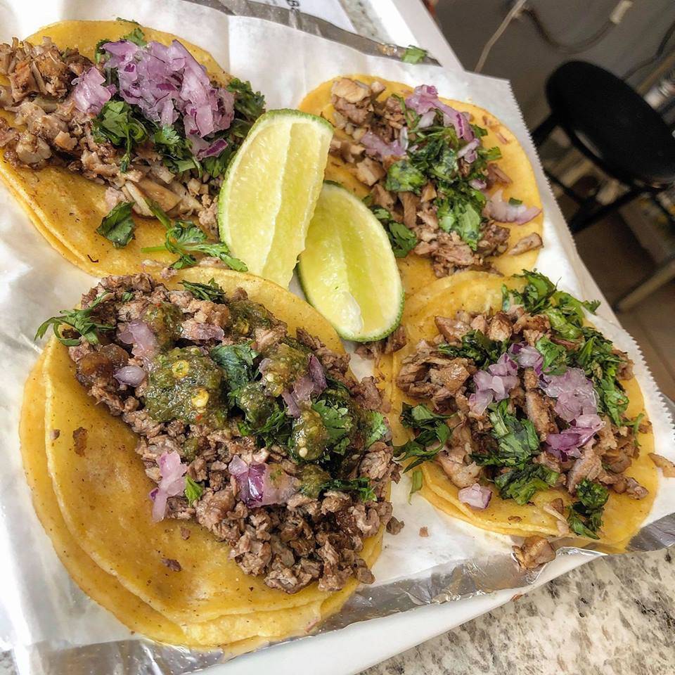 Peaches Sweets & Treats | restaurant | 3202 E 27th St, Kansas City, MO 64127, USA | 8162915394 OR +1 816-291-5394