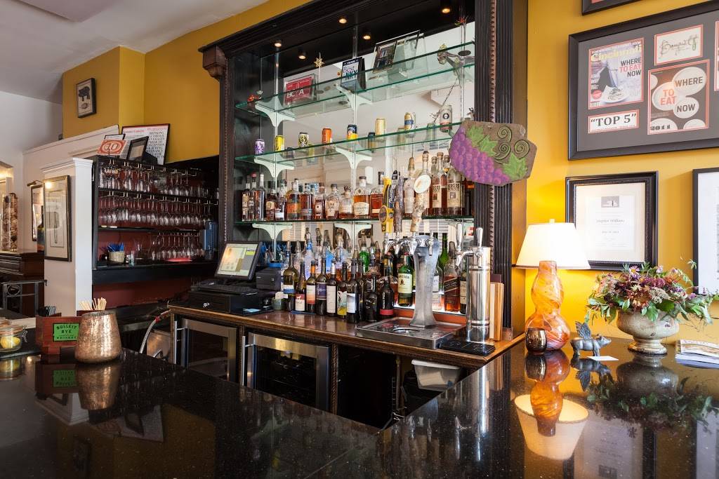 Bouquet Restaurant | restaurant | 519 Main St, Covington, KY 41011, USA | 8594917777 OR +1 859-491-7777