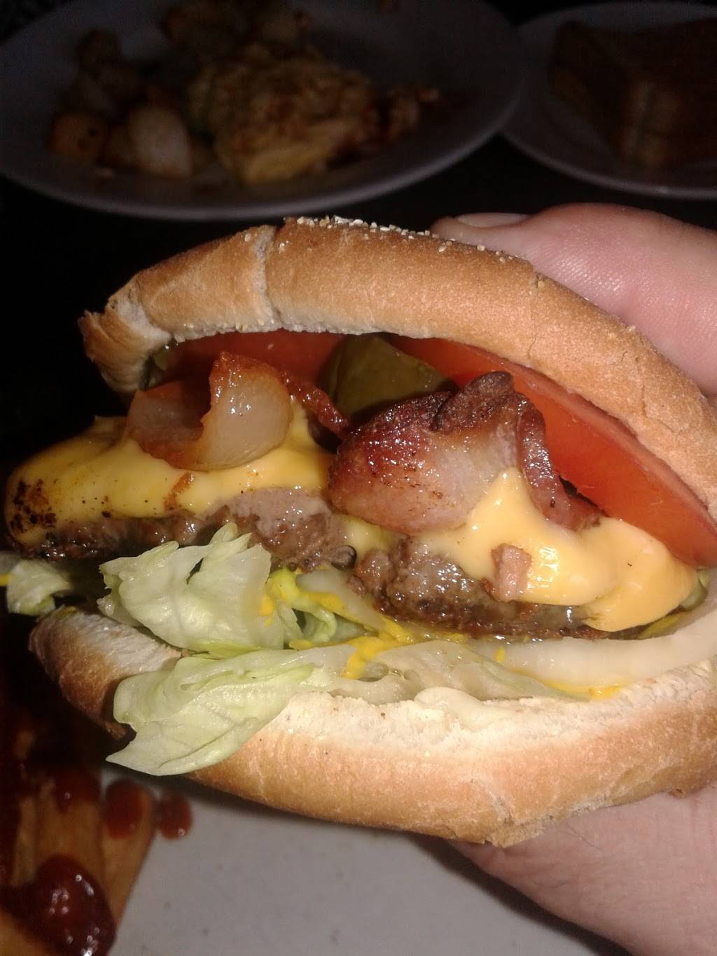 Judys Place | restaurant | 21 William St S, Lindsay, ON K9V 3A3, Canada | 7058784719 OR +1 705-878-4719