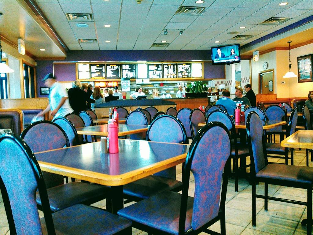 Boobys | restaurant | 8161 N Milwaukee Ave, Niles, IL 60714, USA | 8479664733 OR +1 847-966-4733