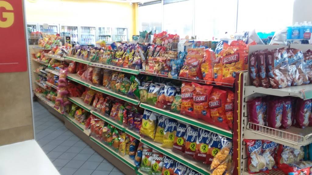 McDonalds | cafe | 816 St Charles St, Elgin, IL 60120, USA | 8476085050 OR +1 847-608-5050