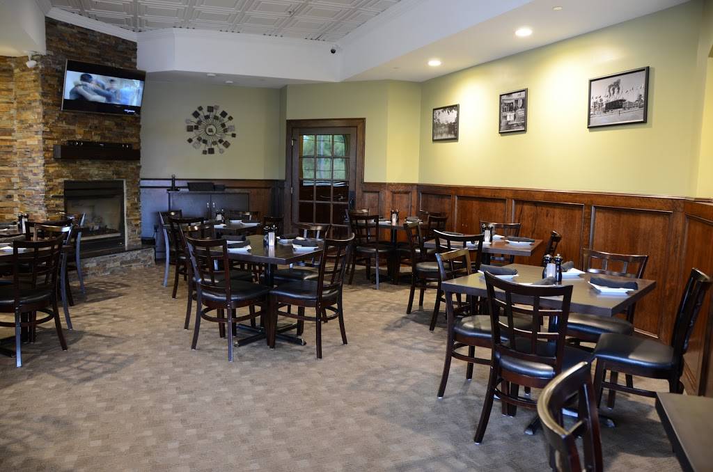 Tavern On Clark | restaurant | 755 Clark Dr, Rockford, IL 61107, USA | 8157087088 OR +1 815-708-7088