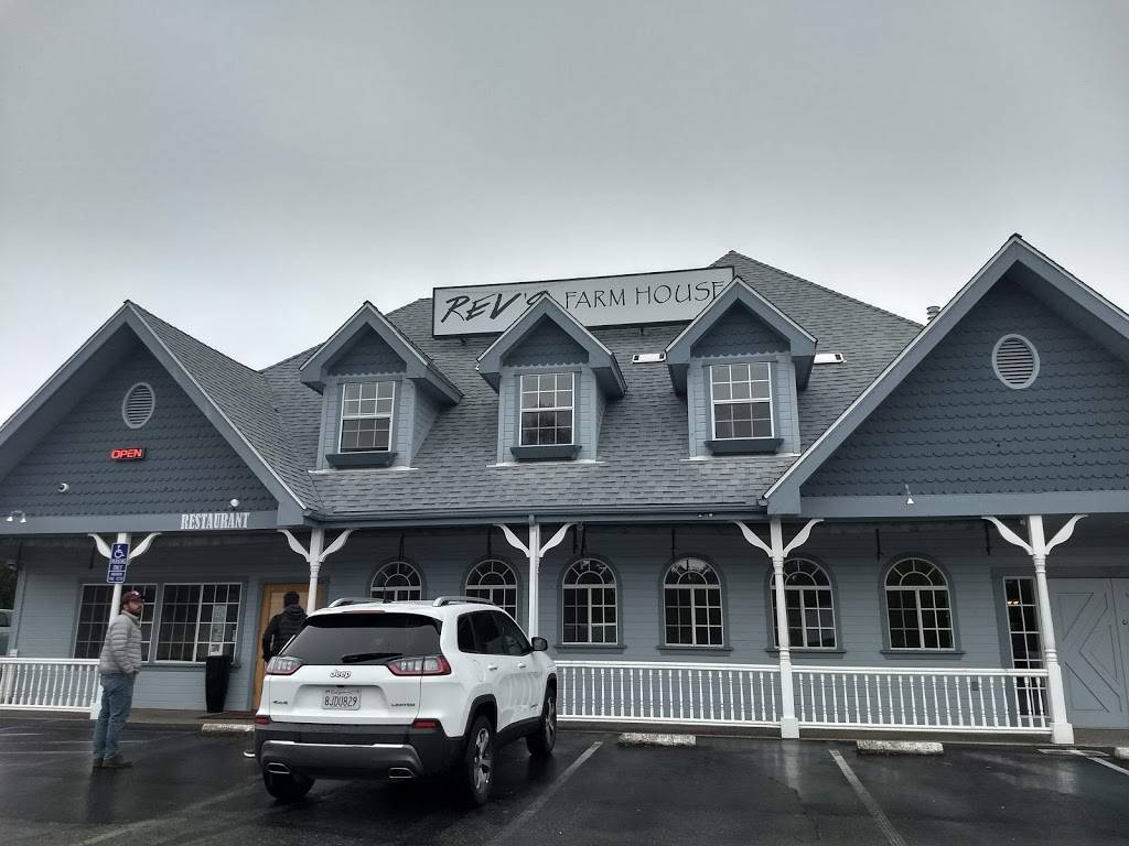 REVs Farmhouse | restaurant | 49271 Golden Oak Loop, Oakhurst, CA 93644, USA | 5596583276 OR +1 559-658-3276