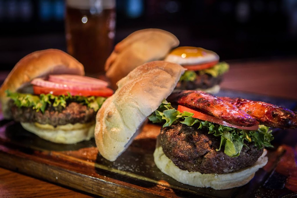 Al Carbon Burger Bar | restaurant | 2280 Coral Way, Miami, FL 33145, USA | 3058563366 OR +1 305-856-3366