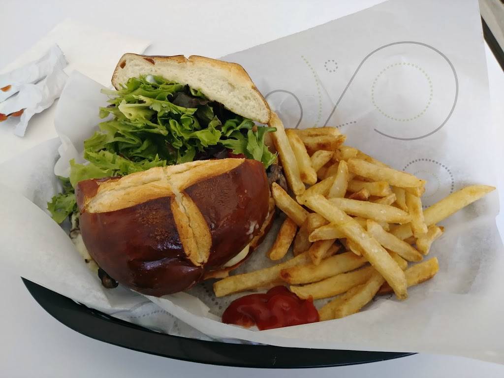 Unburger Grill | restaurant | 22018 Michigan Ave, Dearborn, MI 48124, USA | 3136330881 OR +1 313-633-0881