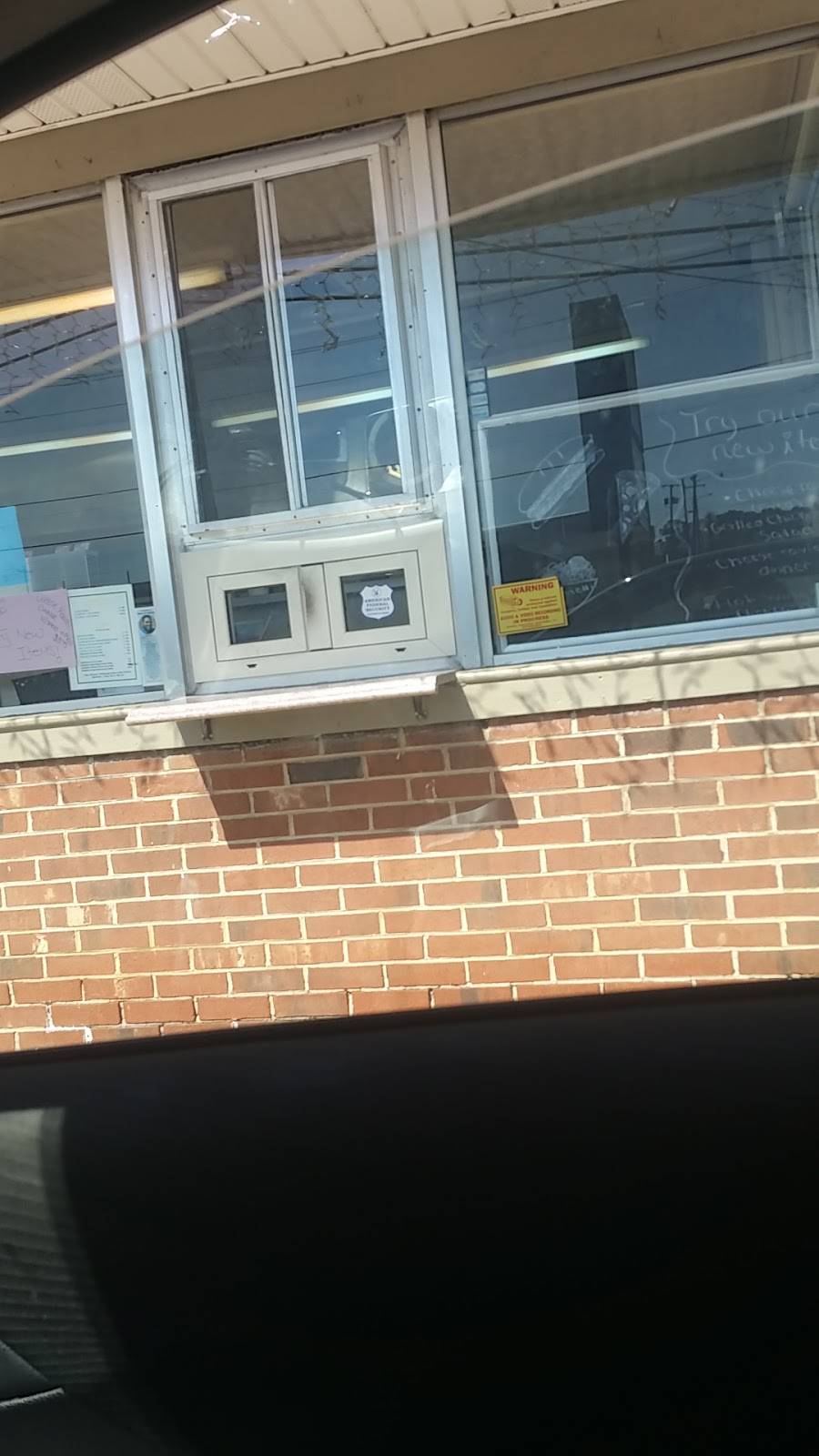 Marinos Pizza | restaurant | 300 W Atlantic St, South Hill, VA 23970, USA | 4344472979 OR +1 434-447-2979