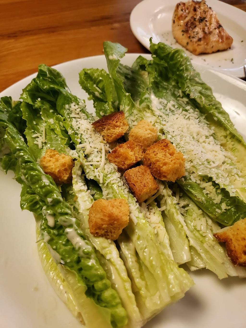 Elways | restaurant | 8900 Peña Blvd, Denver, CO 80249, USA | 3033427777 OR +1 303-342-7777