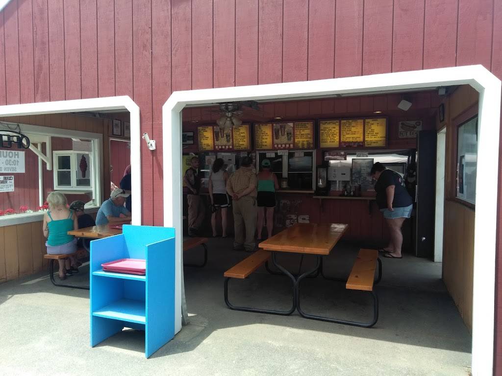 Toms Hot Dog | restaurant | 61 State Rd, Whately, MA 01093, USA | 4136652931 OR +1 413-665-2931