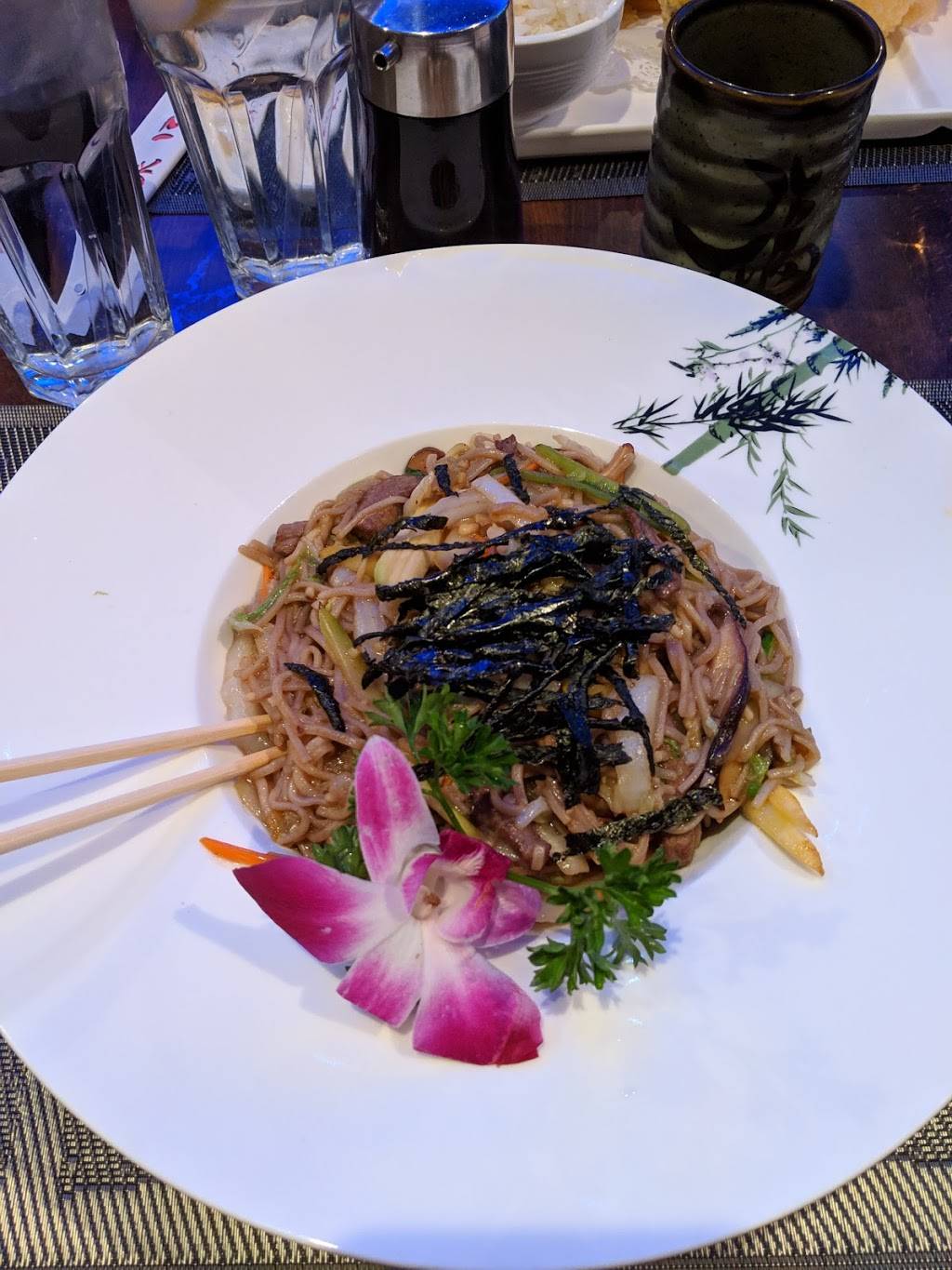 Izumi Sushi and Hibachi Steak house | restaurant | 5745 Sunrise Hwy, Holbrook, NY 11741, USA | 6312183888 OR +1 631-218-3888