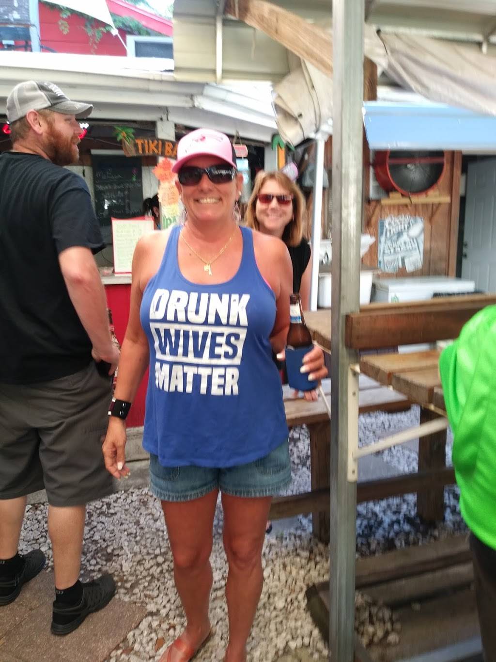 Steves Trackside Bar | restaurant | 16485 S US-301, Summerfield, FL 34491, USA | 3523478226 OR +1 352-347-8226