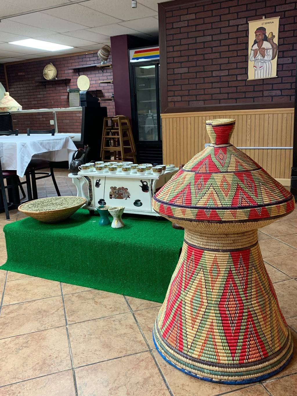 Tiru Ethiopian Restaurant | restaurant | 2630 Orchard St #3, Lincoln, NE 68503, USA | 7653370044 OR +1 765-337-0044