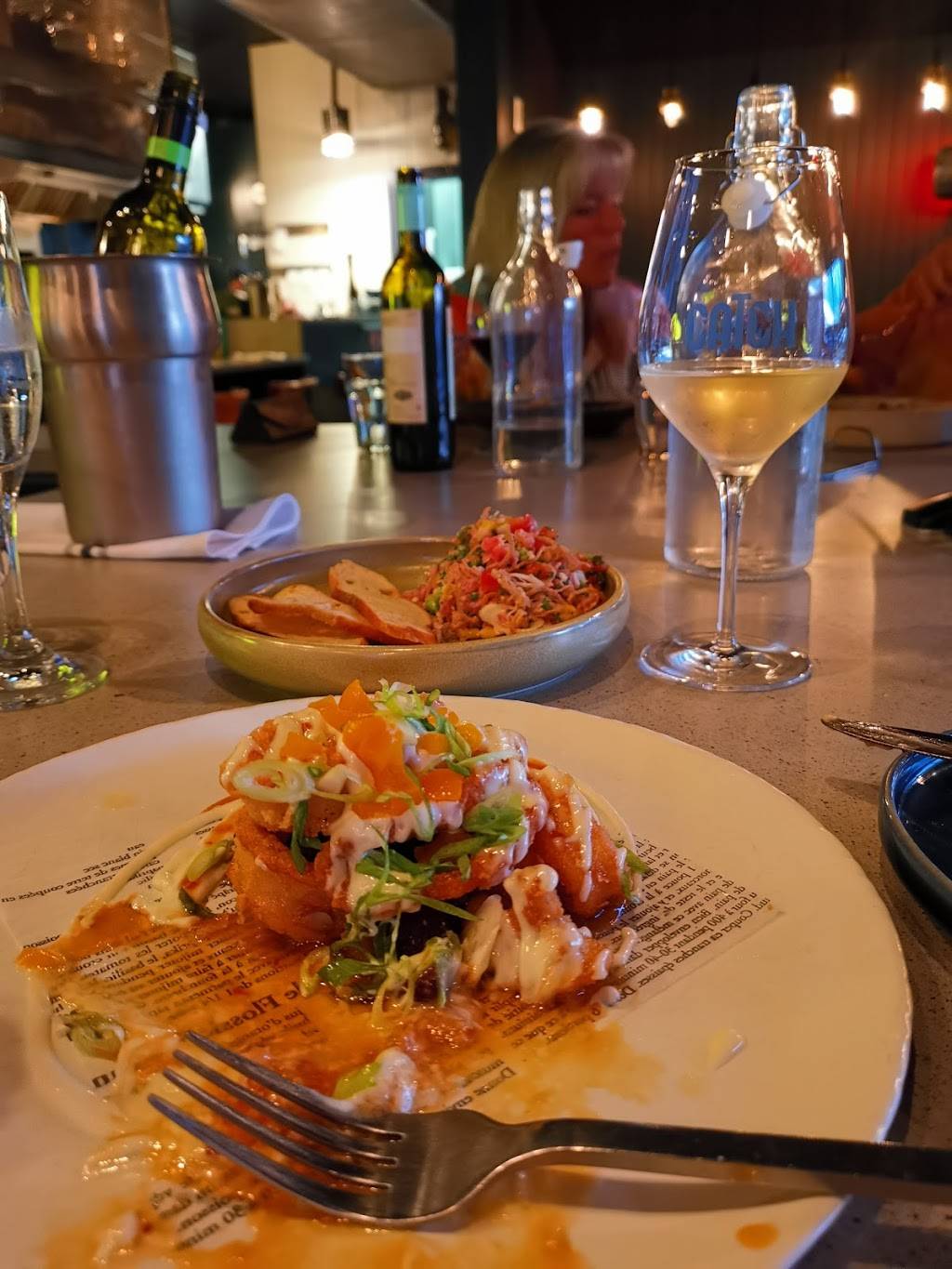 Resto Catch | restaurant | 1467 Rue de Montarville, Saint-Bruno-de-Montarville, QC J3V 3T6, Canada | 4506903100 OR +1 450-690-3100