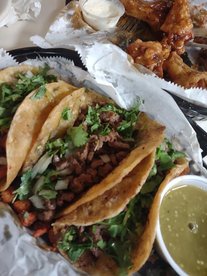 Pair of Aces Sports Bar and Grill | restaurant | 1743 State St, Racine, WI 53404, USA | 2627703995 OR +1 262-770-3995