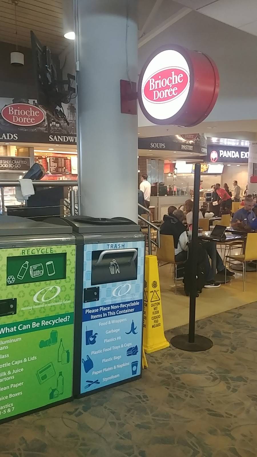 Brioche Doree | restaurant | 5501 Josh Birmingham Pkwy, Charlotte, NC 28208, USA | 7043594610 OR +1 704-359-4610