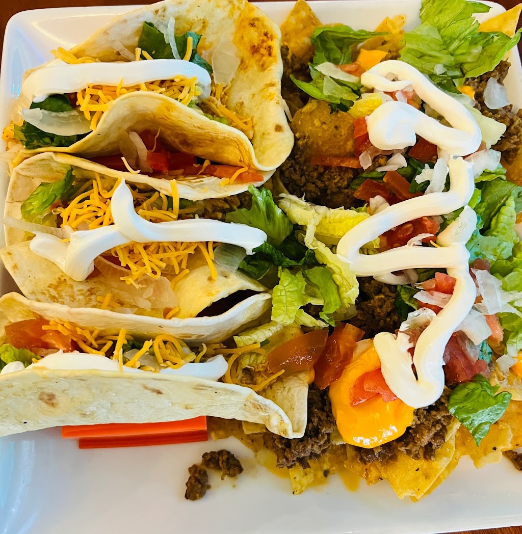 Sisters Social | restaurant | 253 E Main St, Alliance, OH 44601, USA | 3305961280 OR +1 330-596-1280