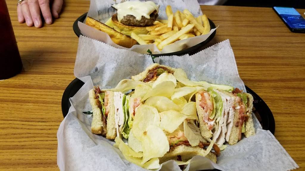 Strawberry Family Restaurant | restaurant | 3771 Layfield Rd, Pennsburg, PA 18073, USA | 2156797701 OR +1 215-679-7701