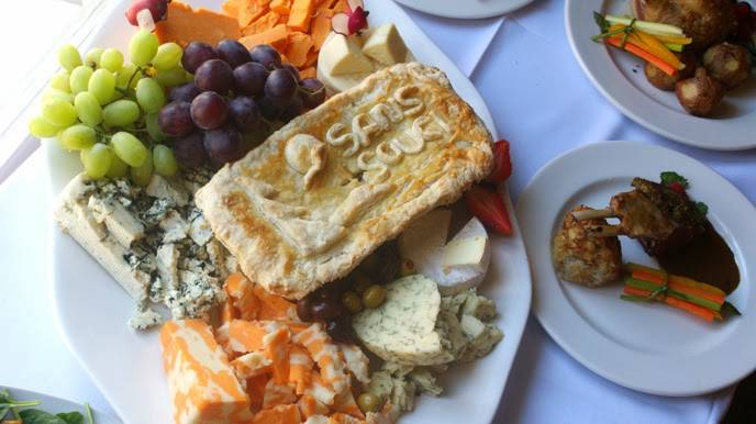 SANS-SOUCI | restaurant | 240 Front St, Belleville, ON K8N 2Z2, Canada | 6139682952 OR +1 613-968-2952