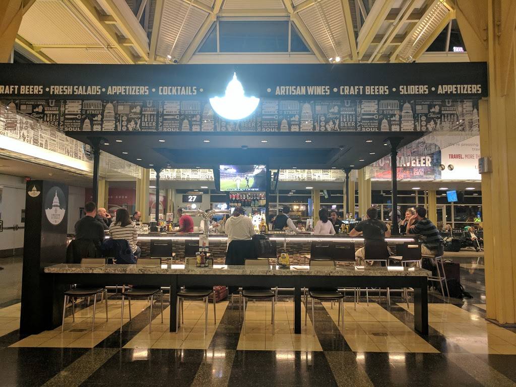 U Street Pub - Reagan Airport | restaurant | Ronald Reagan Washington National Airport, Arlington, VA 22202, USA | 7034171086 OR +1 703-417-1086