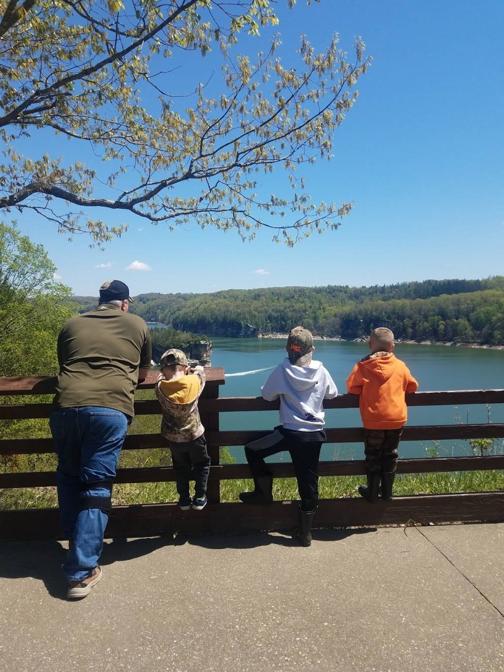 Flying J Travel Center | restaurant | 844 E 1250 S, Haubstadt, IN 47639, USA | 8127685304 OR +1 812-768-5304