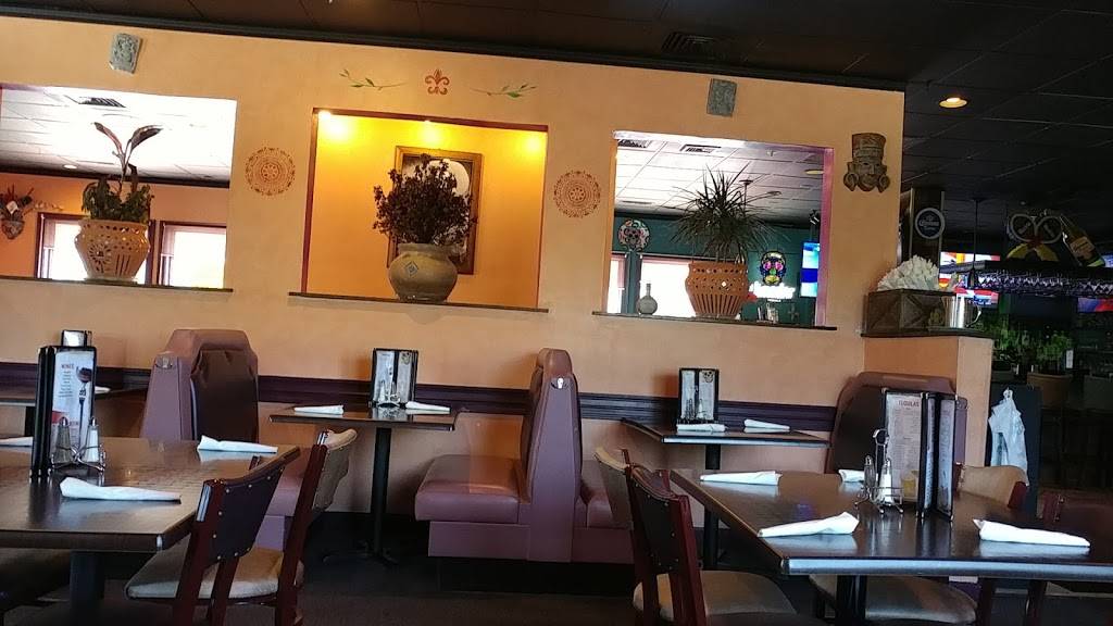Tequilas Mexican Grill & Cantina | restaurant | 6 Vinal Square, North Chelmsford, MA 01863, USA | 9787105512 OR +1 978-710-5512