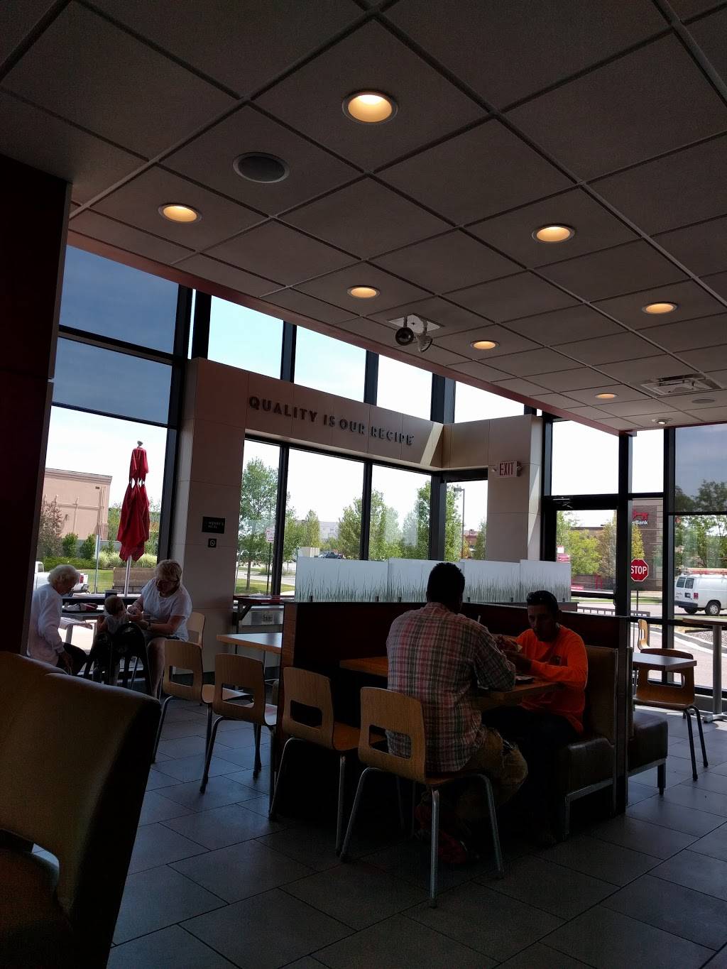 Wendys | restaurant | 9365 Hepburn St, Highlands Ranch, CO 80129, USA | 7203482906 OR +1 720-348-2906