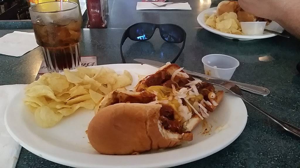 What A Tavern | restaurant | 58 Royal Palm Pointe, Vero Beach, FL 32960, USA | 7725671599 OR +1 772-567-1599