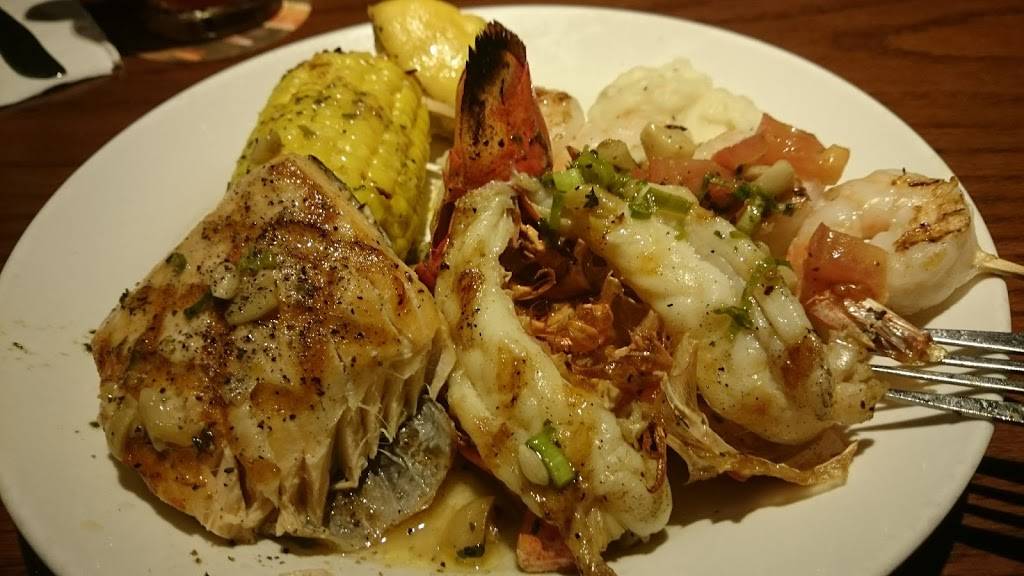Red Lobster | restaurant | 11601 N Dale Mabry Hwy, Tampa, FL 33618, USA | 8139628187 OR +1 813-962-8187