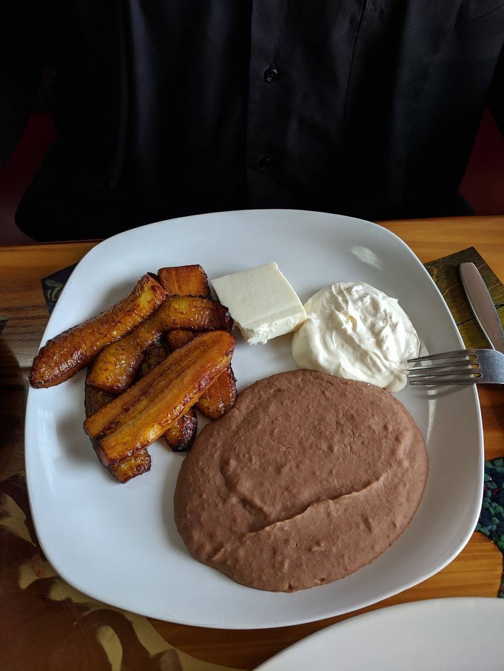 Buena Fe Restaurant | restaurant | 10116 W Nine Mile Rd, Oak Park, MI 48237, USA | 2486773222 OR +1 248-677-3222