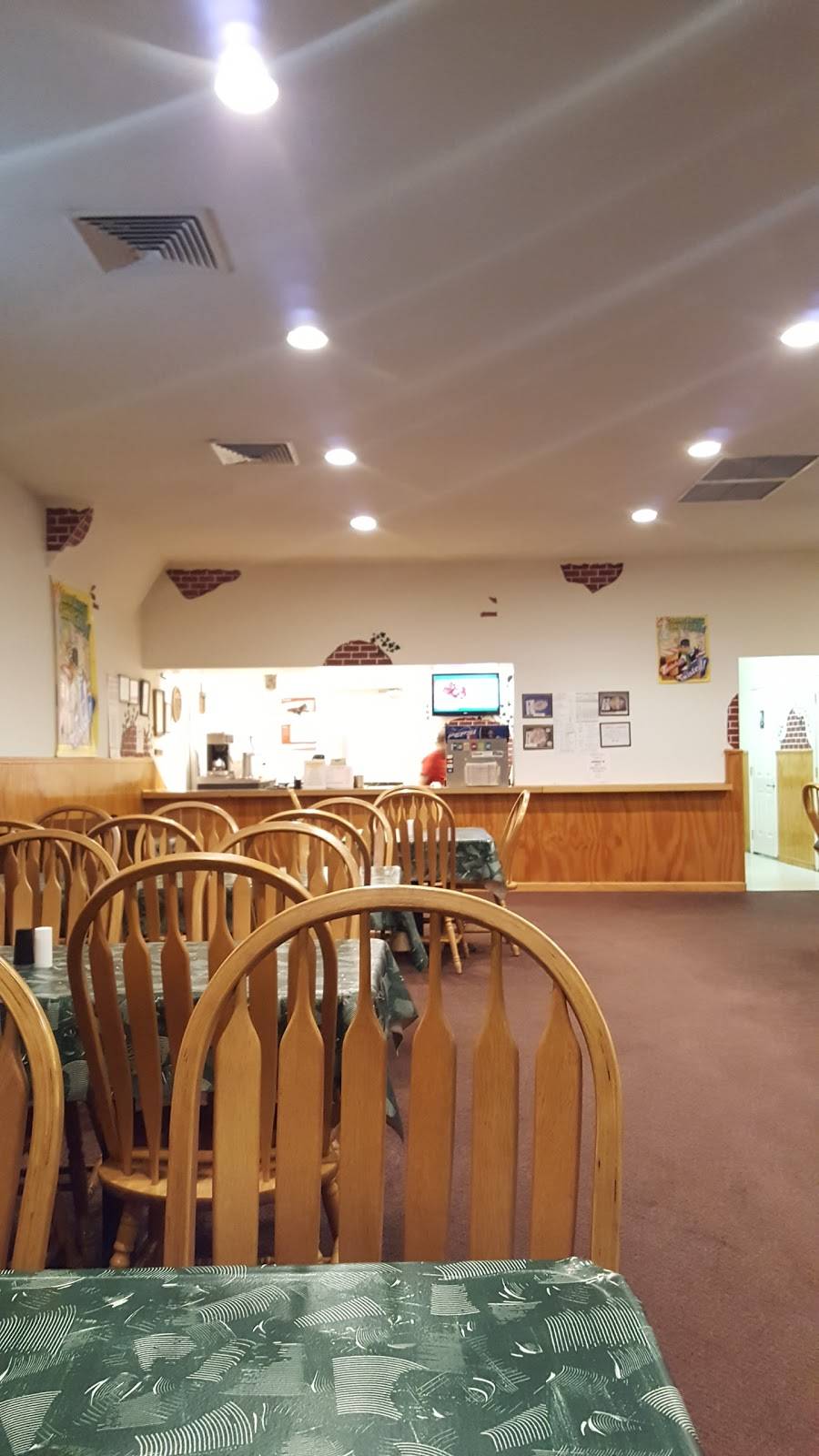 Linneys Pizza | meal takeaway | 717 E Main St, Frankfort, KY 40601, USA | 5028754685 OR +1 502-875-4685