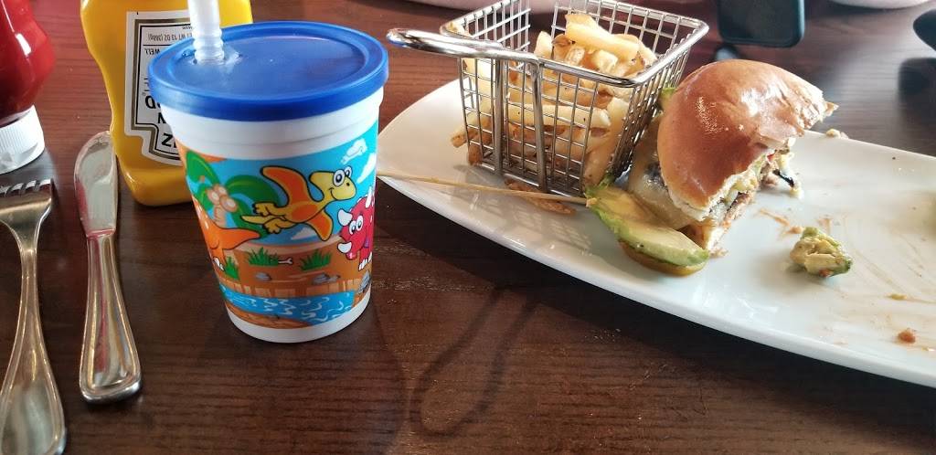 Live! Arena | restaurant | 1650 E Randol Mill Rd STE 160, Arlington, TX 76011, USA | 8177691550 OR +1 817-769-1550