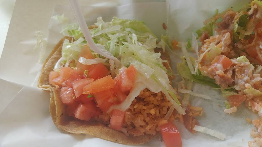 Raymonds Tacos no.3 | restaurant | 3638 W Fullerton Ave, Chicago, IL 60647, USA | 7732788022 OR +1 773-278-8022