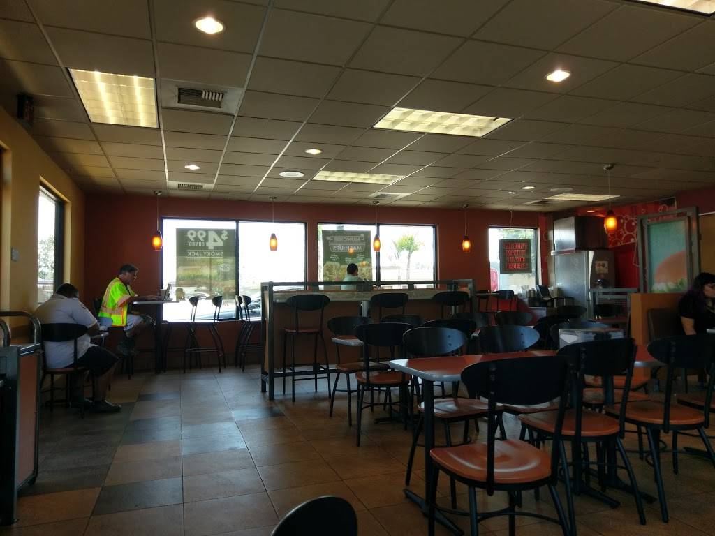 Jack in the Box | restaurant | 2125 N Windsor Ave, Altadena, CA 91001, USA | 6267910932 OR +1 626-791-0932