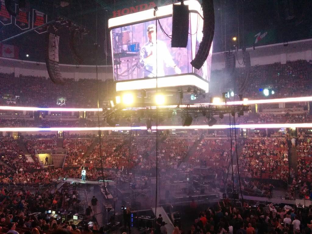 The Grand Terrace | restaurant | 2695 E Katella Ave, Anaheim, CA 92806, USA | 7147042582 OR +1 714-704-2582