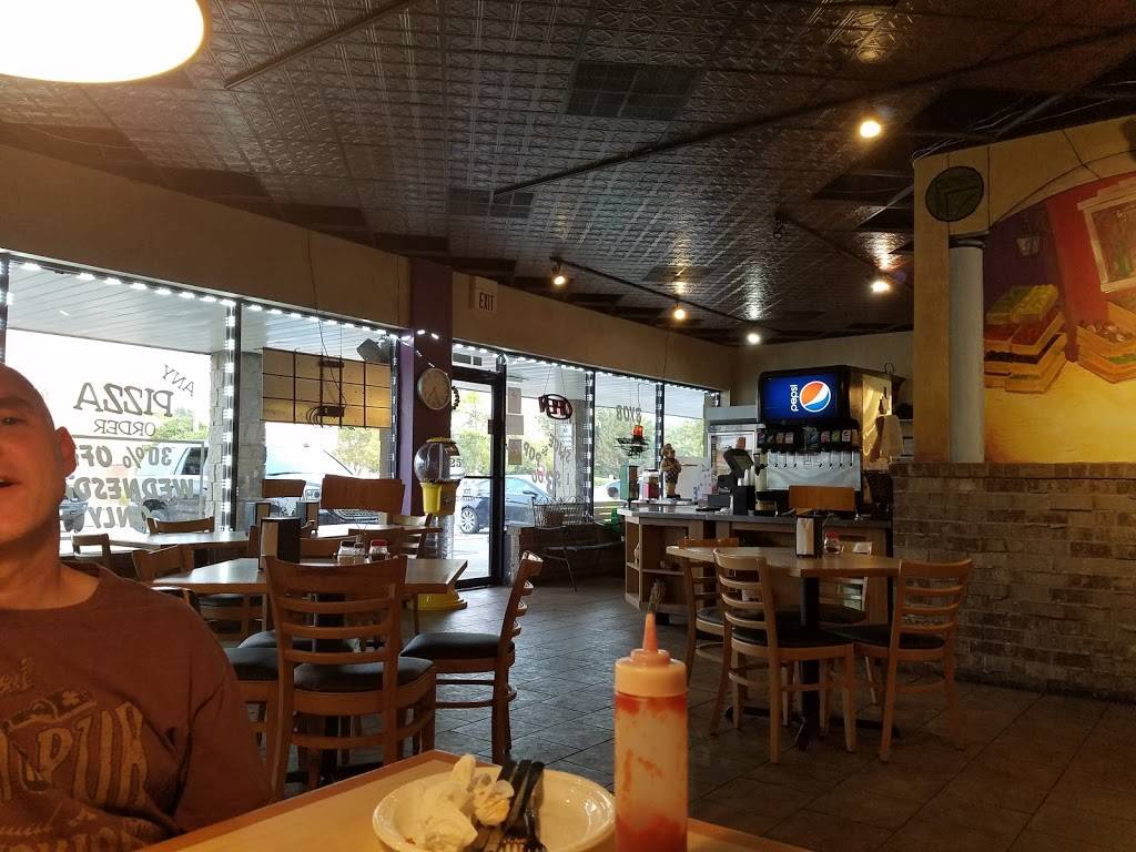 Pizza Cucina | restaurant | 12 E Merchants Dr, Oswego, IL 60543, USA | 6308449600 OR +1 630-844-9600