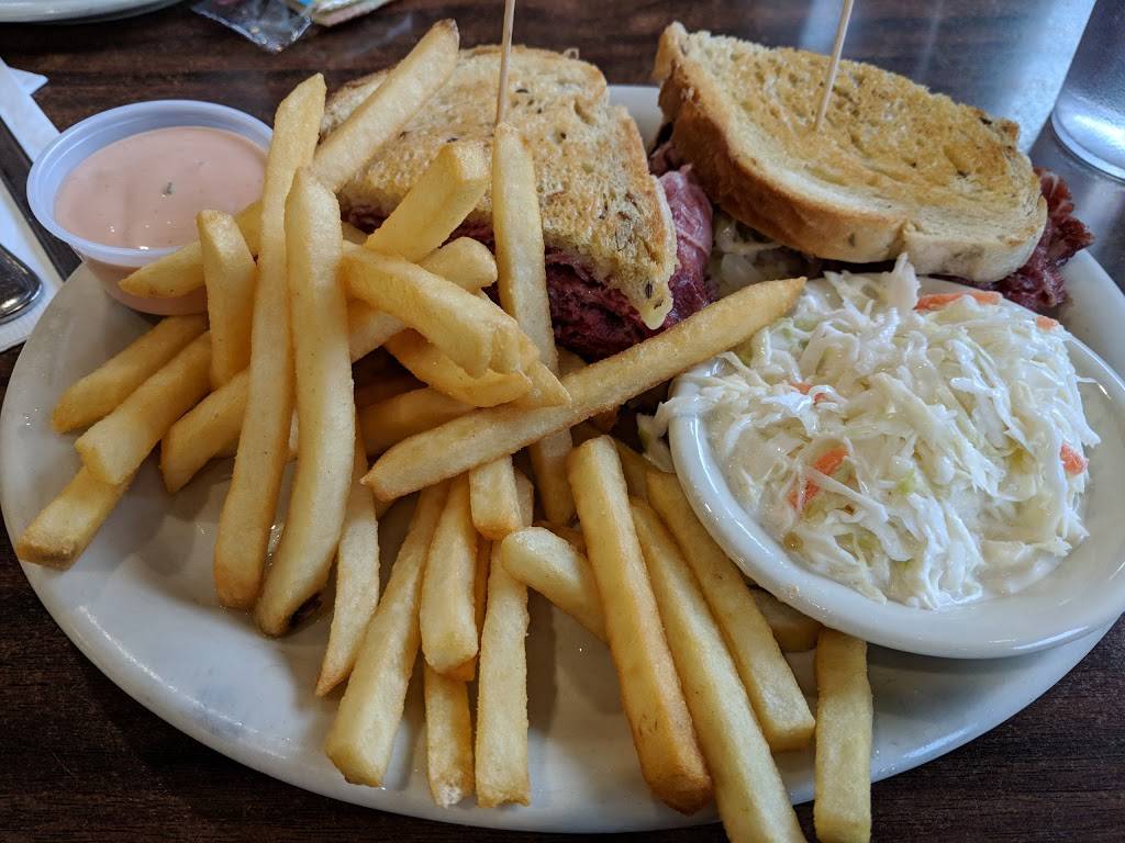 Cindi’s NY Deli & Restaurant | restaurant | 3565 Forest Ln, Dallas, TX 75234, USA | 9722419204 OR +1 972-241-9204