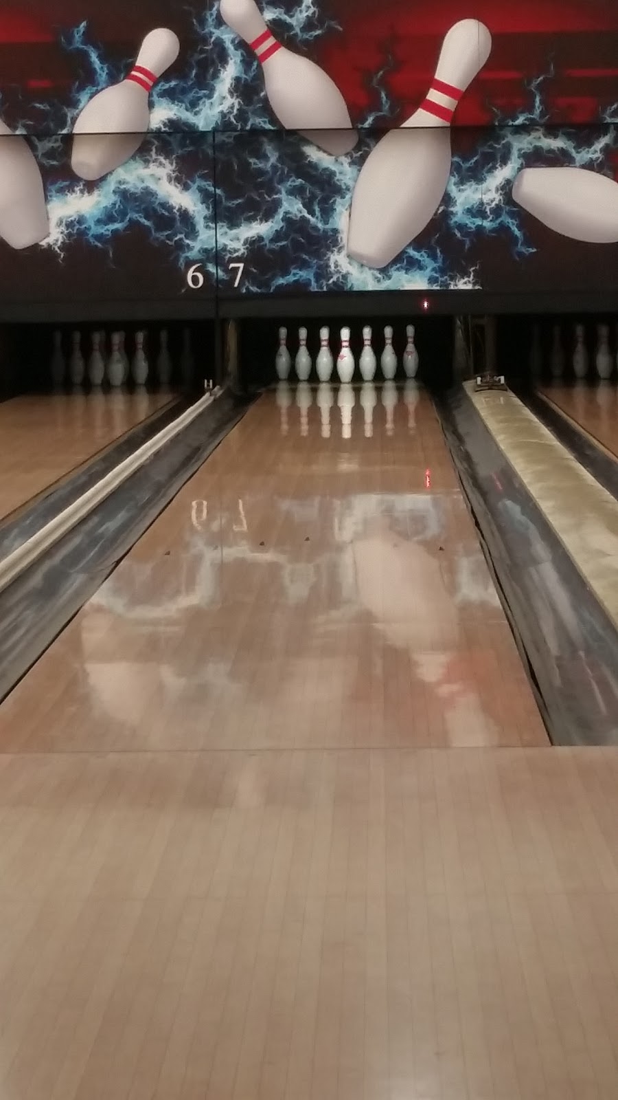 Thunder Alley | restaurant | 1011 MO-19, Owensville, MO 65066, USA | 5734372641 OR +1 573-437-2641