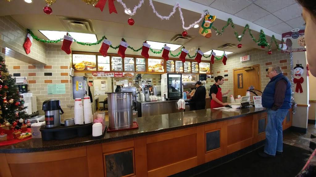 Arbys | restaurant | 1534 E Main St, St. Charles, IL 60174, USA | 6305843611 OR +1 630-584-3611