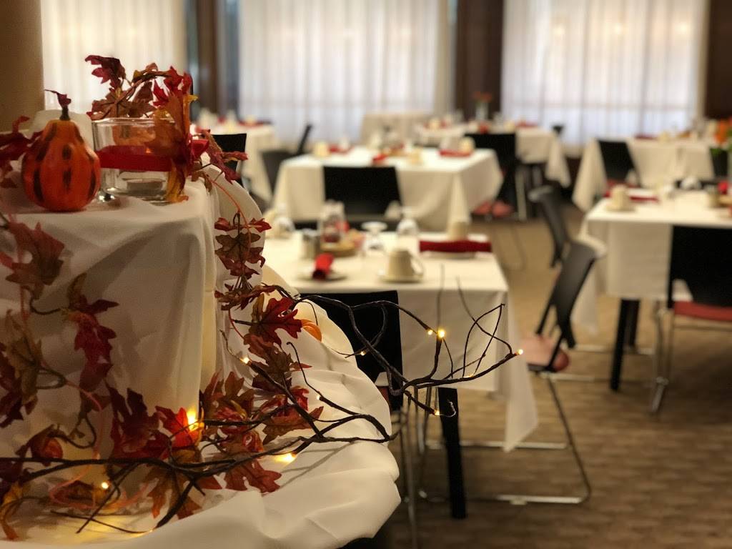 Ellingtons Restaurant | restaurant | 340 Carroll Ave, DeKalb, IL 60115, USA | 8157536547 OR +1 815-753-6547