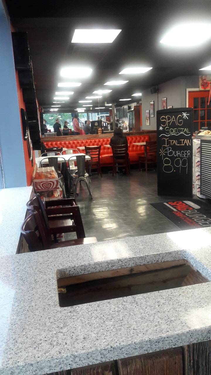 Spagburger | restaurant | 17275 E 9 Mile Rd, Eastpointe, MI 48021, USA | 5868722601 OR +1 586-872-2601