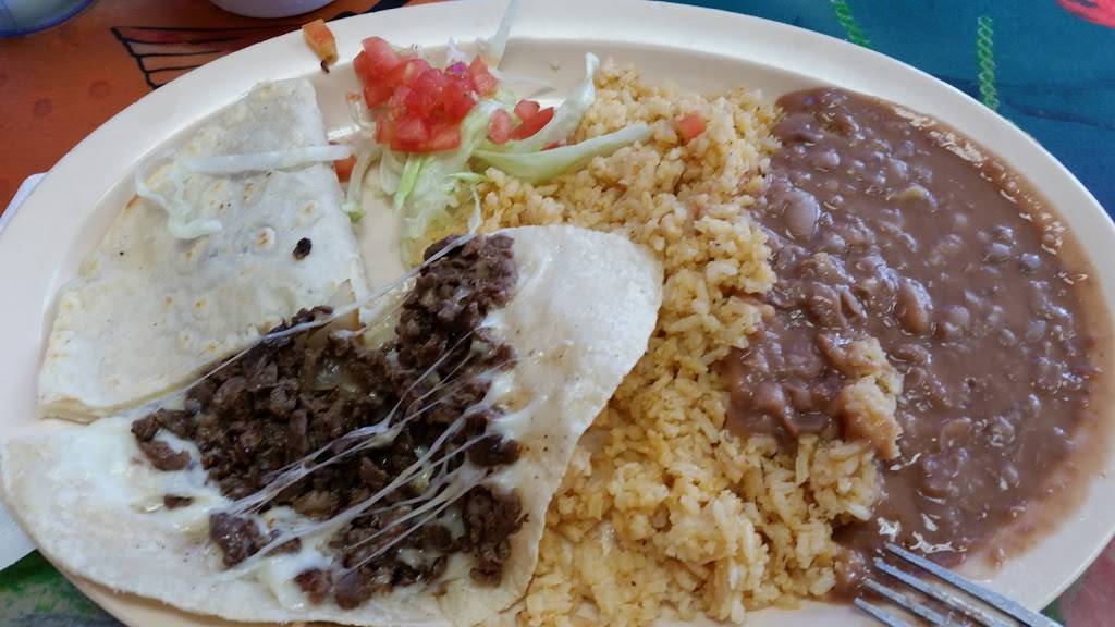 Mar Y Tierra Restaurant | restaurant | 1754 S Euclid Ave, Ontario, CA 91762, USA | 9092184360 OR +1 909-218-4360