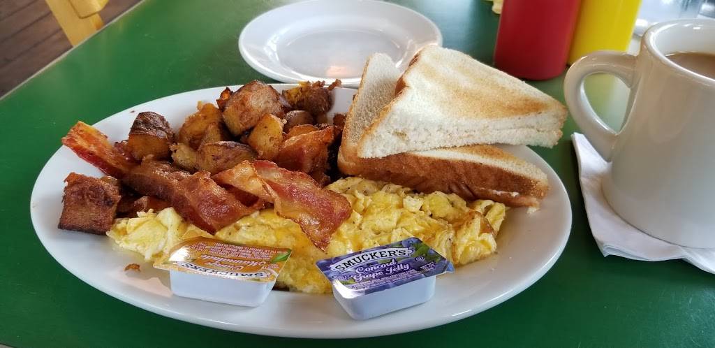 Dots Back Inn | restaurant | 4030 MacArthur Ave, Richmond, VA 23227, USA | 8042663167 OR +1 804-266-3167