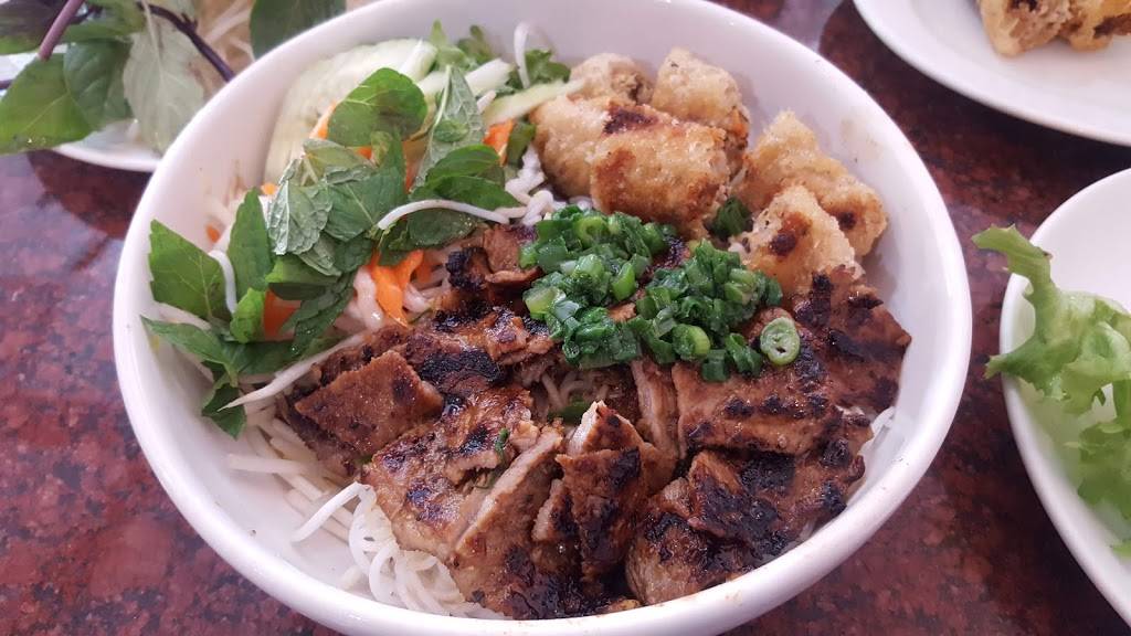 Pho 168 Vietnamese & Chinese Cuisine | restaurant | 7625 S Rainbow Blvd, Las Vegas, NV 89139, USA | 7023826688 OR +1 702-382-6688