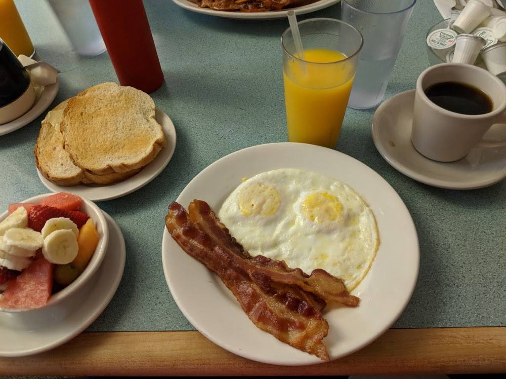 The Place To Be | restaurant | 1391 Warren Rd, Lakewood, OH 44107, USA | 2162268783 OR +1 216-226-8783