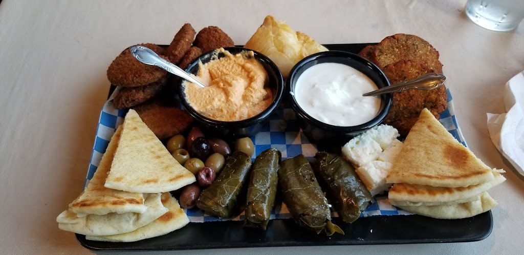 Marlos Restaurant | restaurant | 383 M St, Crescent City, CA 95531, USA | 7074658388 OR +1 707-465-8388