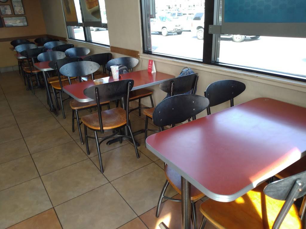 Jack in the Box | restaurant | 17243 CA-1, Huntington Beach, CA 92649, USA | 5625921465 OR +1 562-592-1465